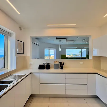 St Julians Hillside With Pool * Is-Swieqi