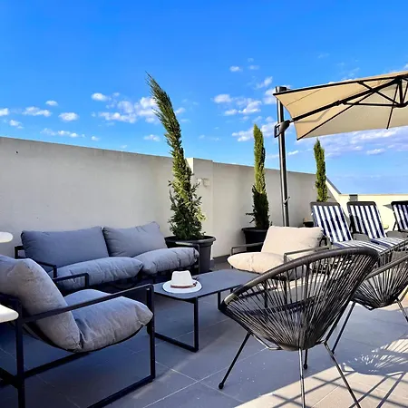 St Julians Hillside With Pool ヴィラ