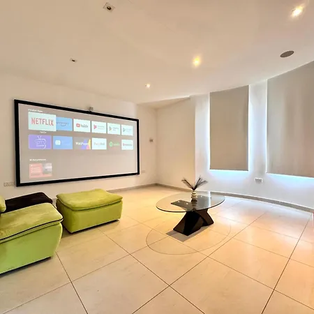 St Julians Hillside With Pool Is-Swieqi