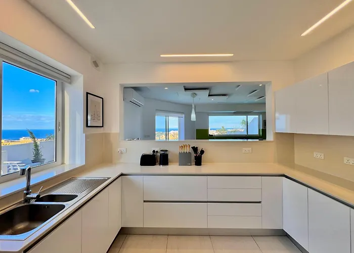 St Julians Hillside With Pool * Is-Swieqi