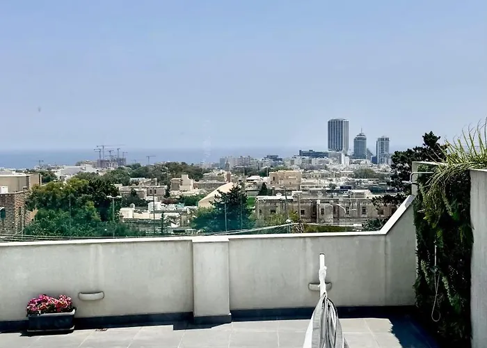 Villa St Julians Hillside With Pool Is-Swieqi