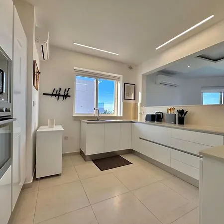 St Julians Hillside With Pool