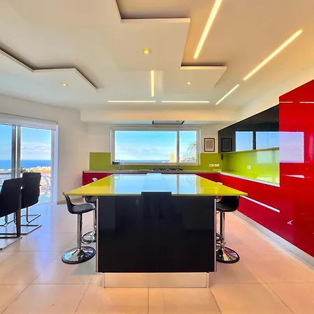 Willa St Julians Hillside With Pool *