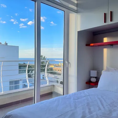 Villa St Julians Hillside With Pool Is-Swieqi