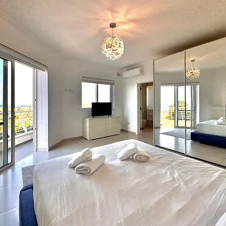 St Julians Hillside With Pool Villa Is-Swieqi