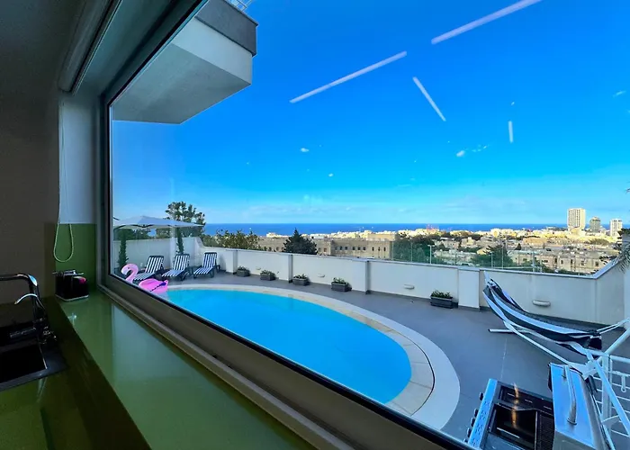 St Julians Hillside With Pool Vila *