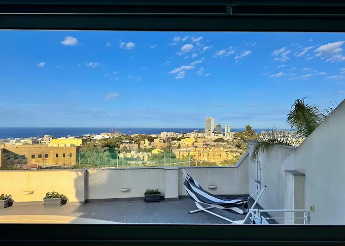 St Julians Hillside With Pool *