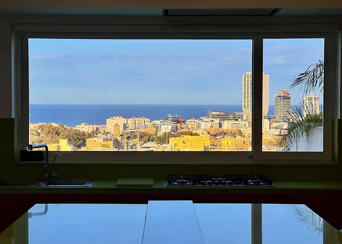 St Julians Hillside With Pool Willa *