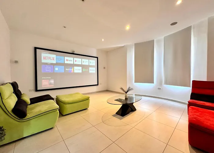 St Julians Hillside With Pool Is-Swieqi